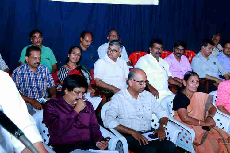 കാസര്‍കോട്, കണ്ണൂര്‍, വയനാട്, കോഴിക്കോട് ജില്ലകളിലെ തദ്ദേശ സ്ഥാപന അധ്യക്ഷന്‍മാരുടെ യോഗം