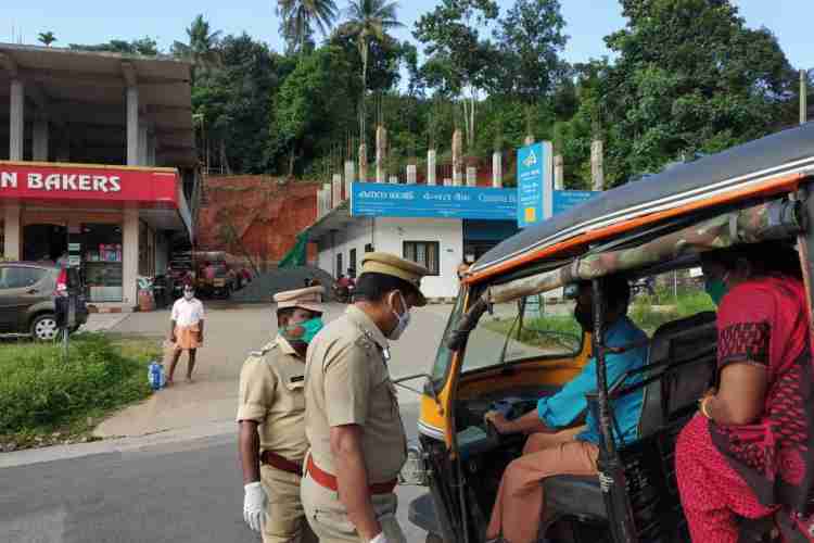പൊലീസിന്റെ വാഹന പരിശോധന.